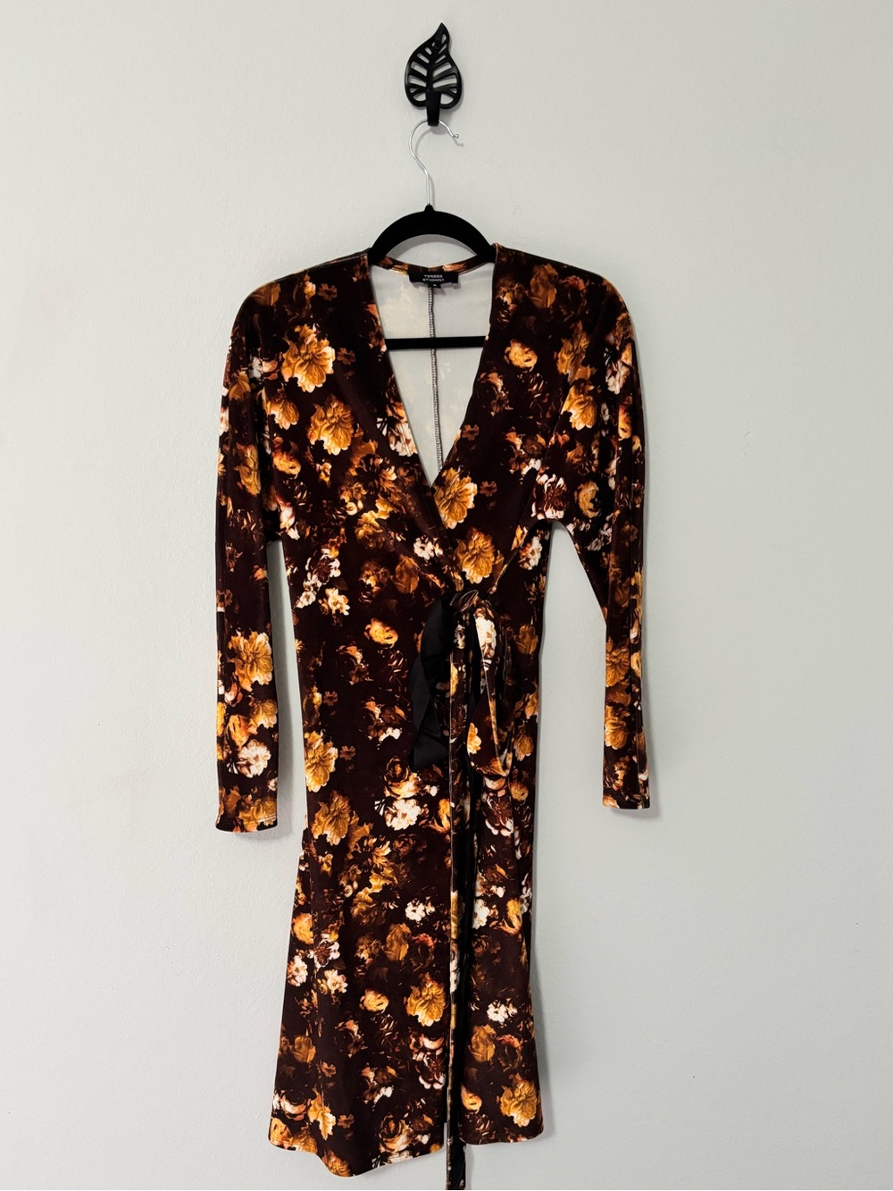 Terese Sydonna Floral Wrap Midi Dress Sz S 🍂